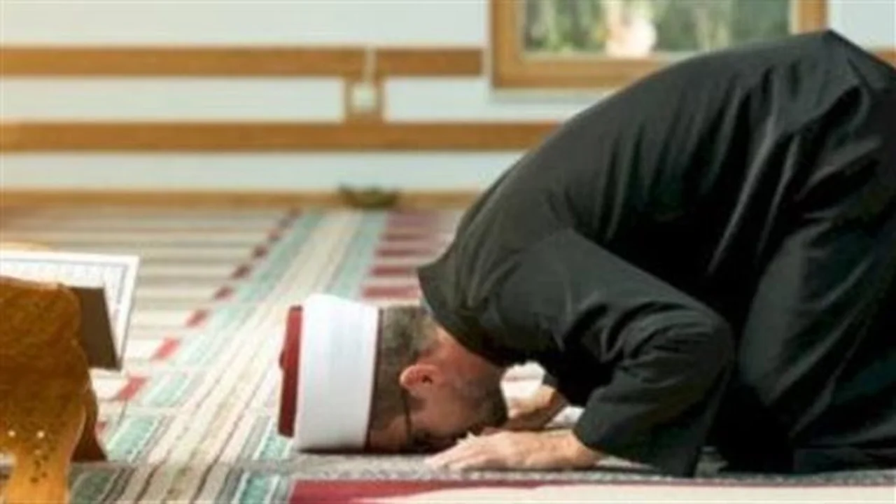 موعد الصلاة اليوم.. الفجر والظهر والعصر والعشاء تتصدر توقيتاتك
